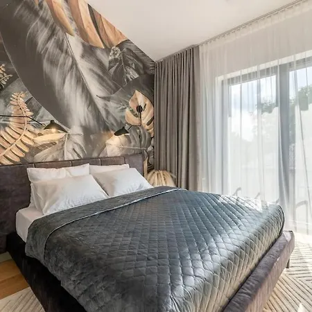 아파트 Luxurious Penthouse With Parking *