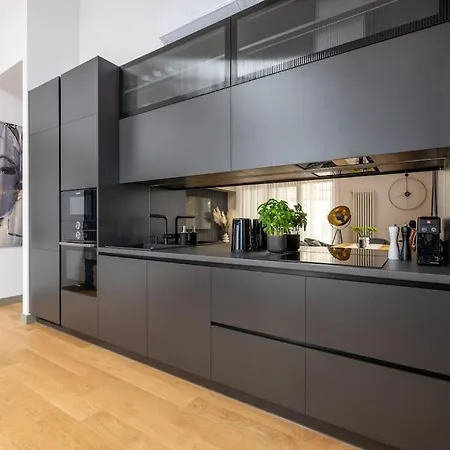 아파트 Luxurious Penthouse With Parking