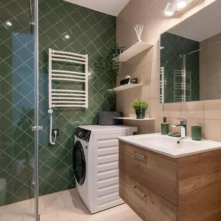 Luxurious Penthouse With Parking Рига
