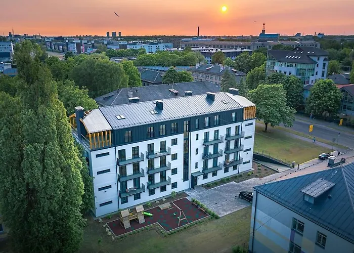 Luxurious Penthouse With Parking Apartment *