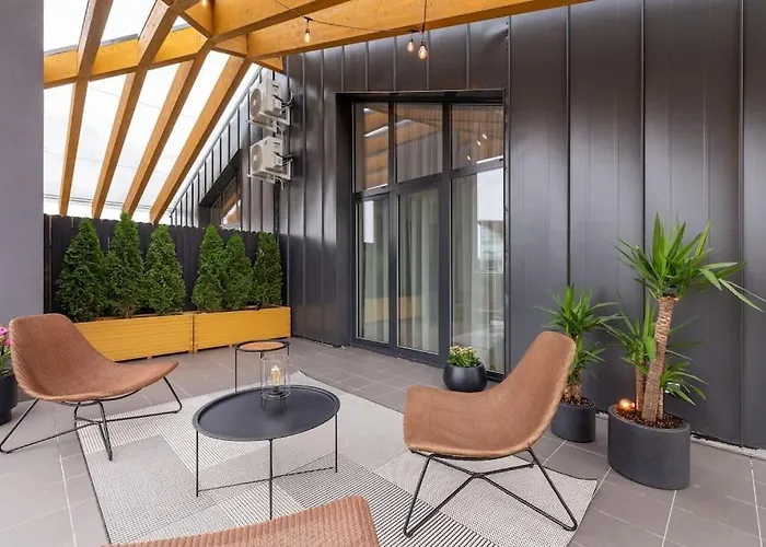 Luxurious Penthouse With Parking *