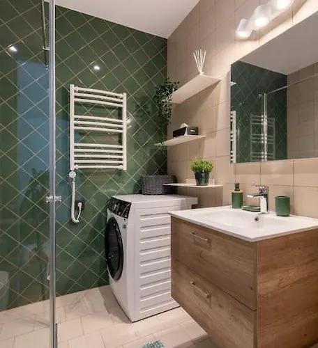 Luxurious Penthouse With Parking Рига